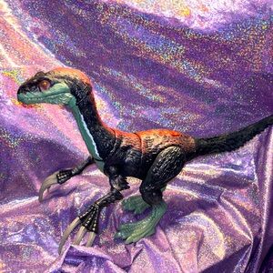 Jurassic World Dominion Therizinosaurus Sound Slashin Dinosaur